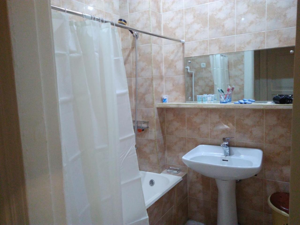Apartment Gallery Rustaveli 1 Tbilisi Luaran gambar