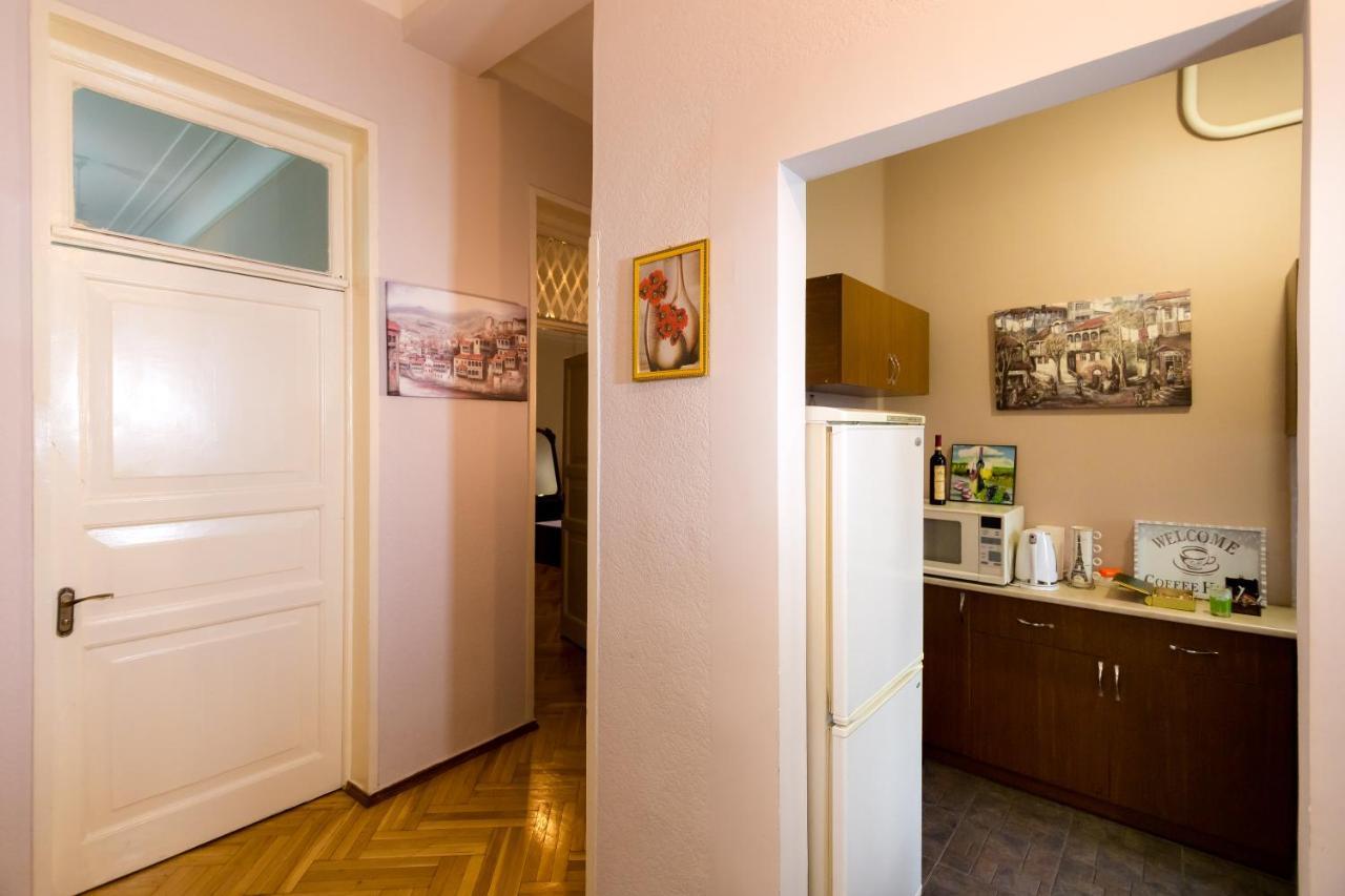 Apartment Gallery Rustaveli 1 Tbilisi Luaran gambar
