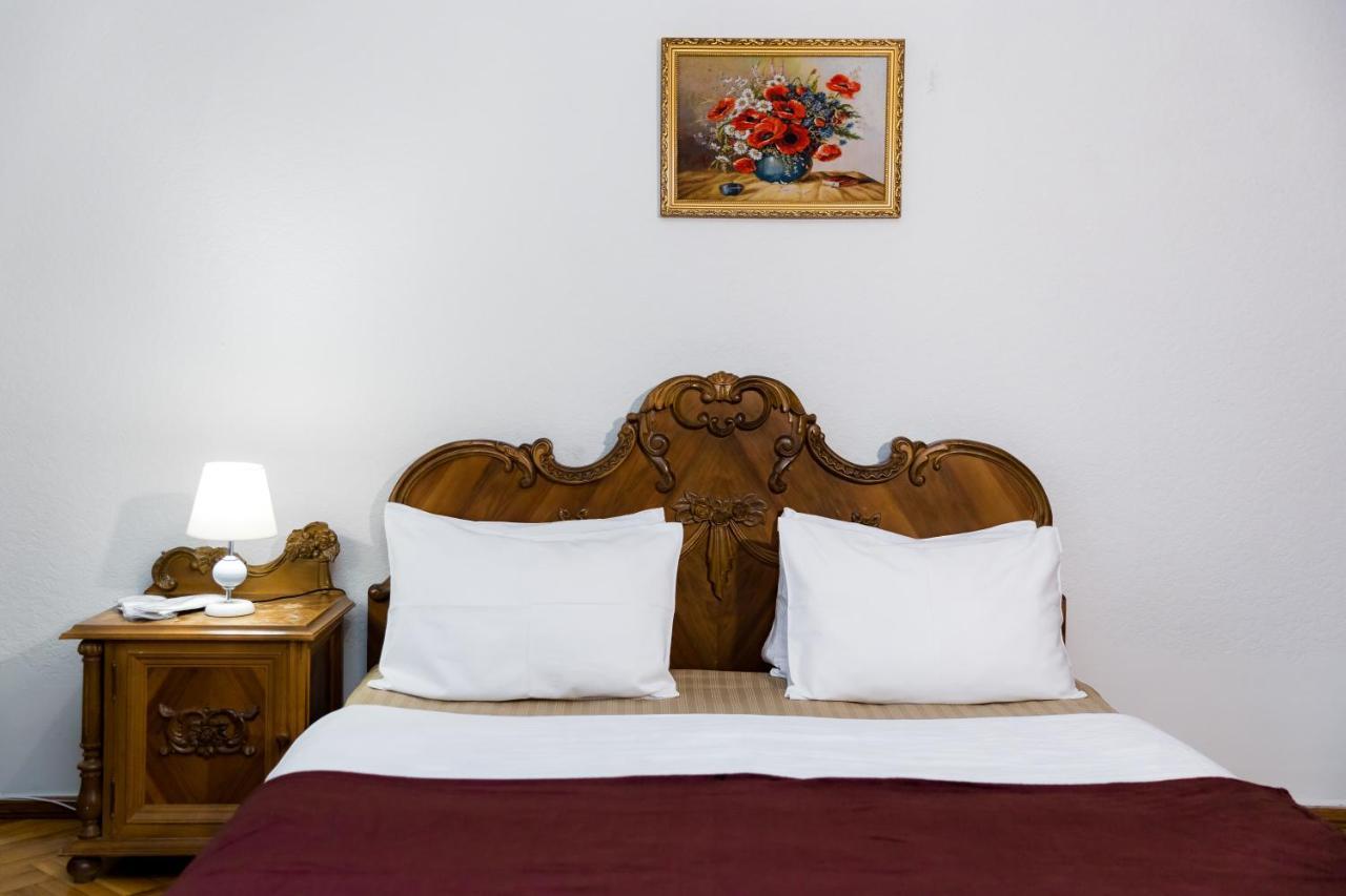 Apartment Gallery Rustaveli 1 Tbilisi Luaran gambar