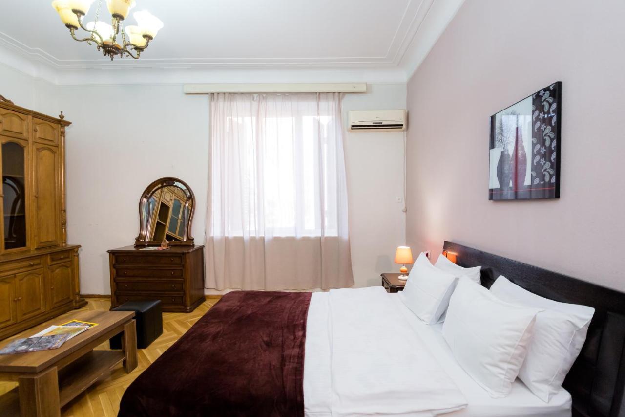 Apartment Gallery Rustaveli 1 Tbilisi Luaran gambar